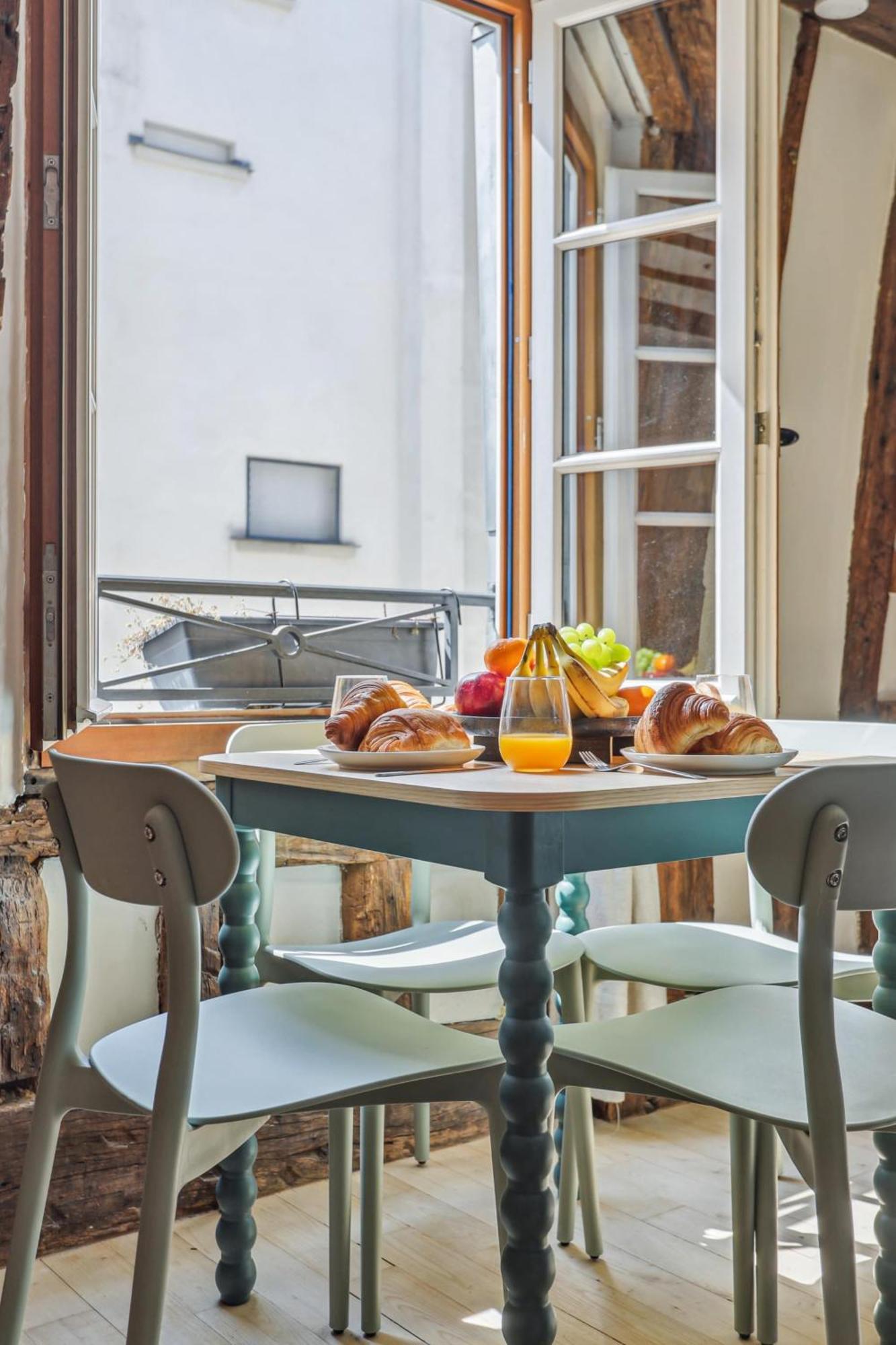 Apartment 1Br Steps From The Louvre & Palais Royal & Opera Flat *