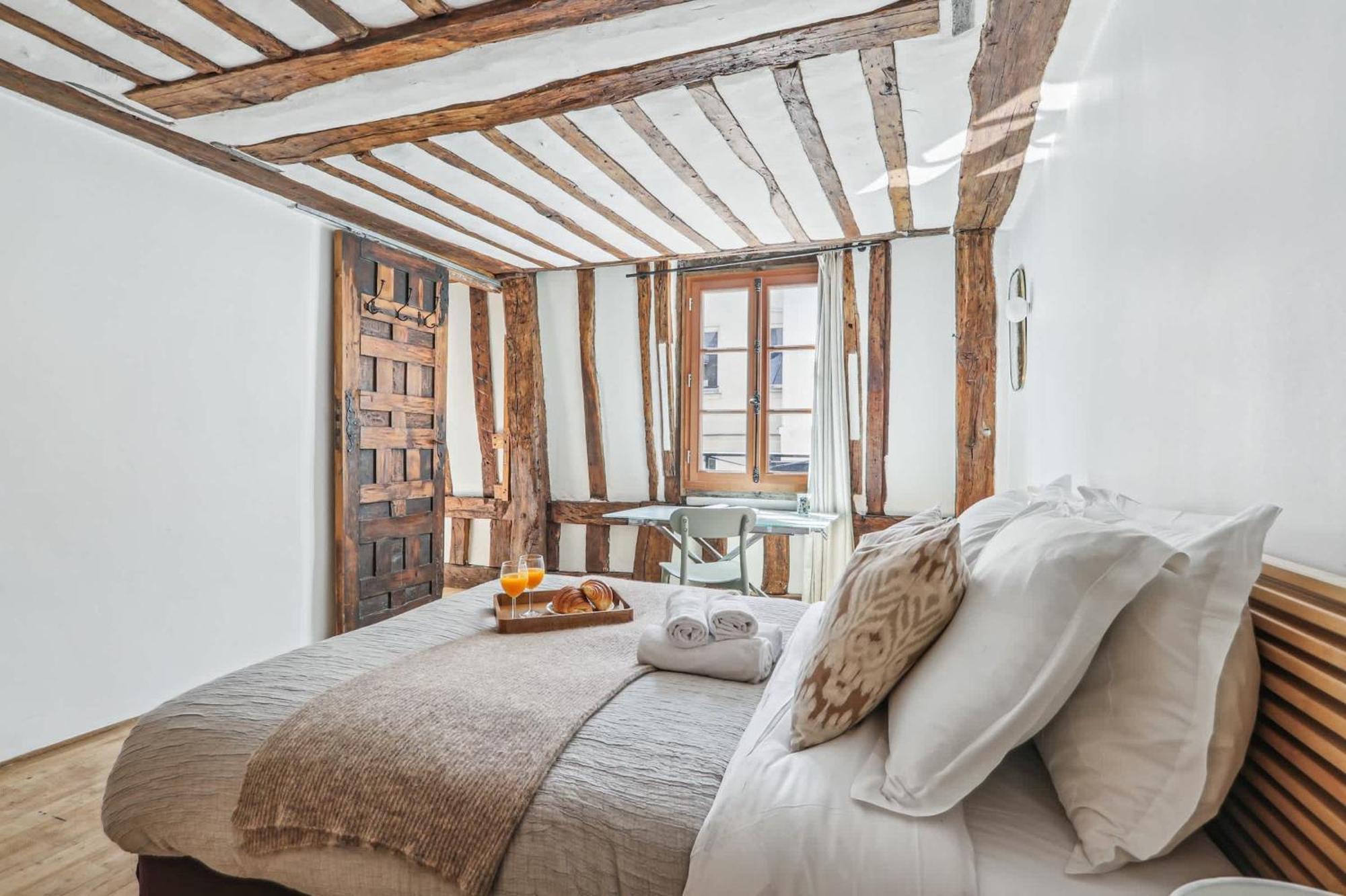 Apartment 1Br Steps From The Louvre & Palais Royal & Opera Flat Paris