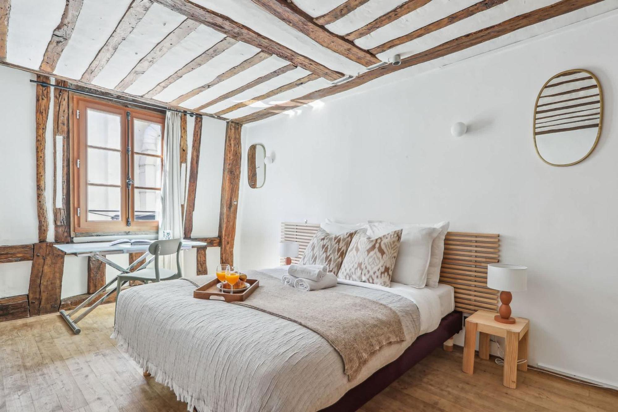 Apartment 1Br Steps From The Louvre & Palais Royal & Opera Flat Paris