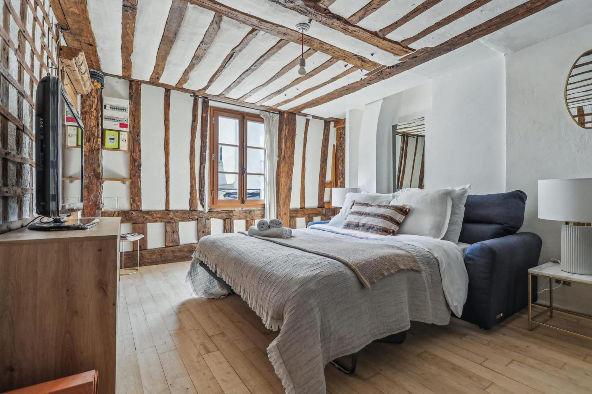 Apartment 1Br Steps From The Louvre & Palais Royal & Opera Flat