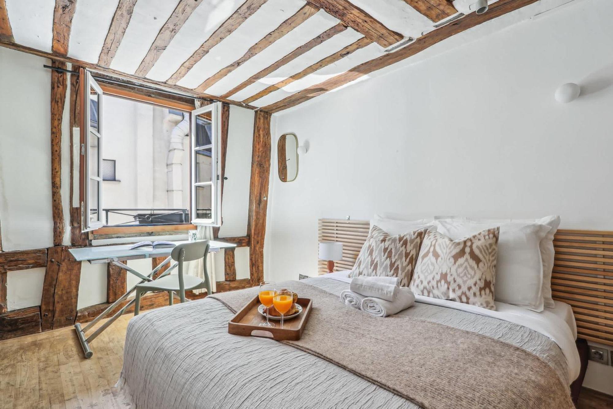 1Br Steps From The Louvre & Palais Royal & Opera Flat *